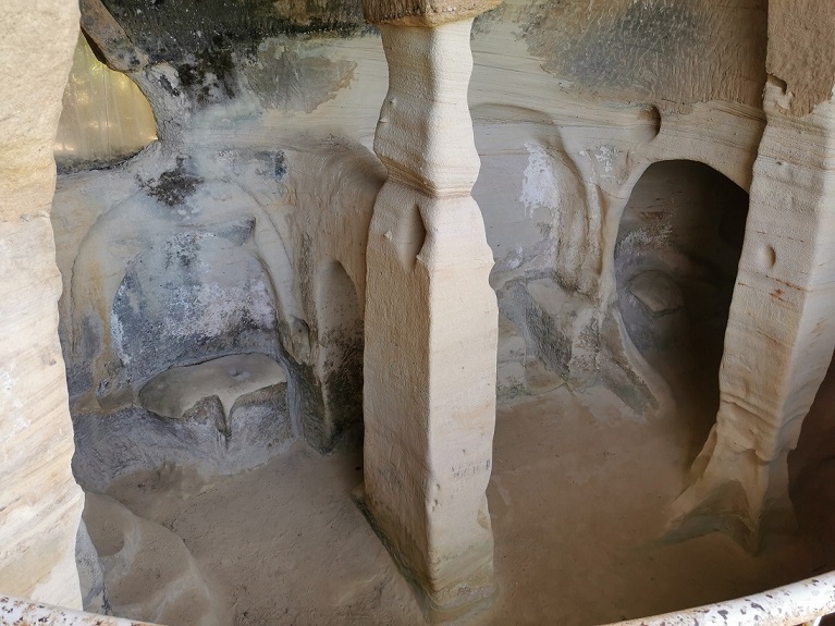 iglesia rupestre de San Miguel de Presillas, Burgos