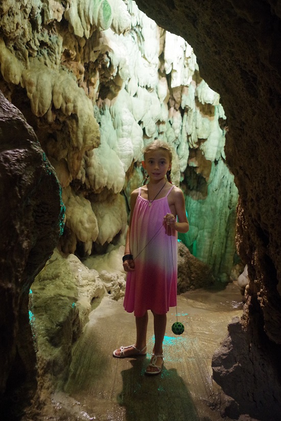 cueva de la cascada de Edessa, Grecia