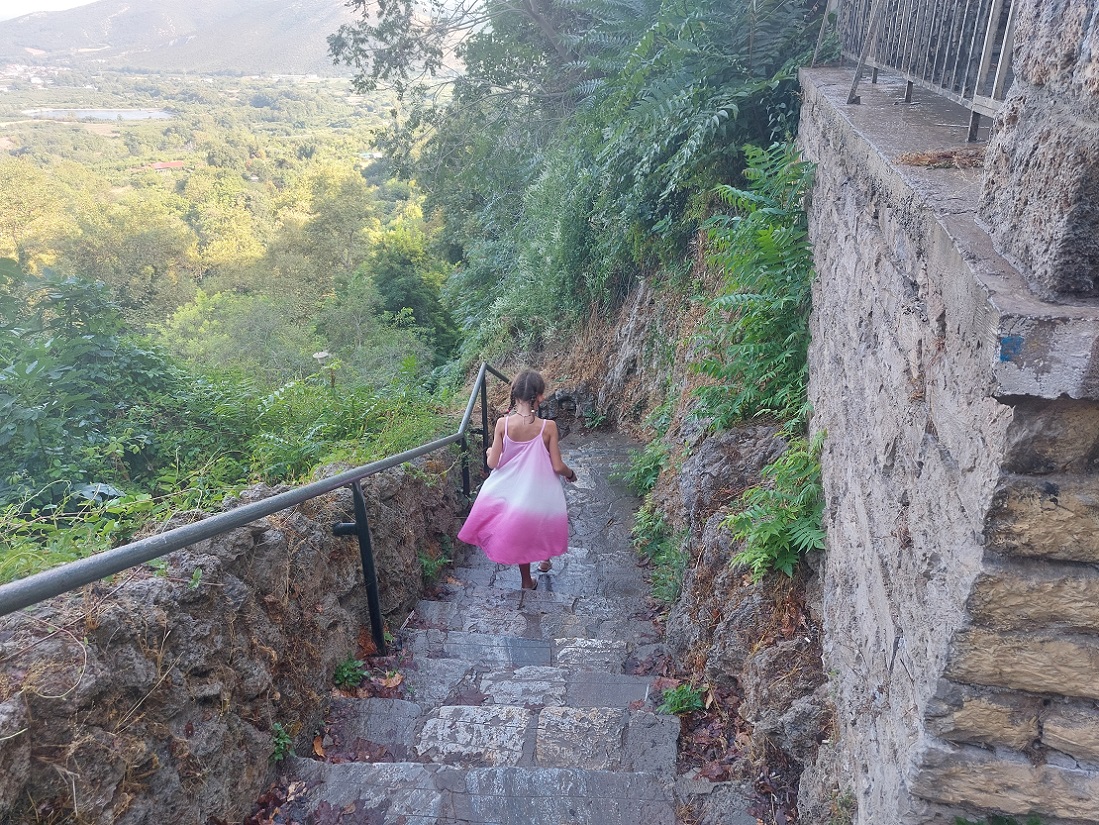 cueva de la cascada de Edessa, Grecia
