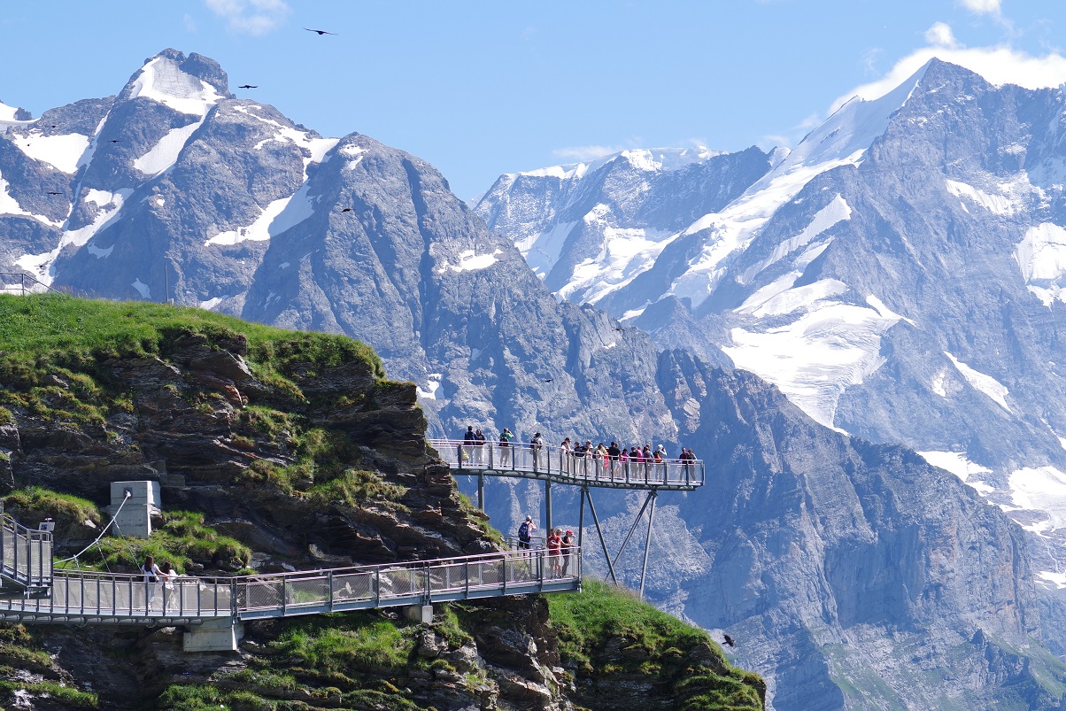 Teleférico de First, mirador de First Cliff Walk by Tissot, Suiza