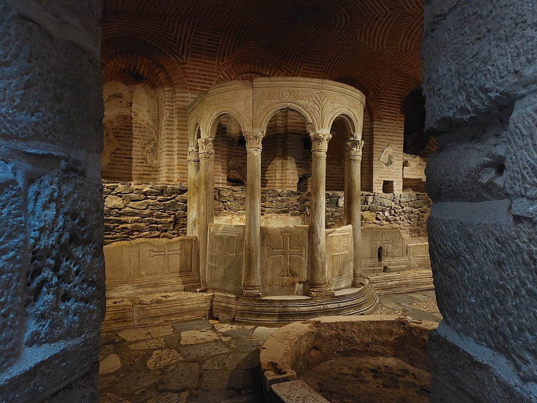 cripta de la iglesia bizantina de San Demetrio, Tesalonica, Grecia