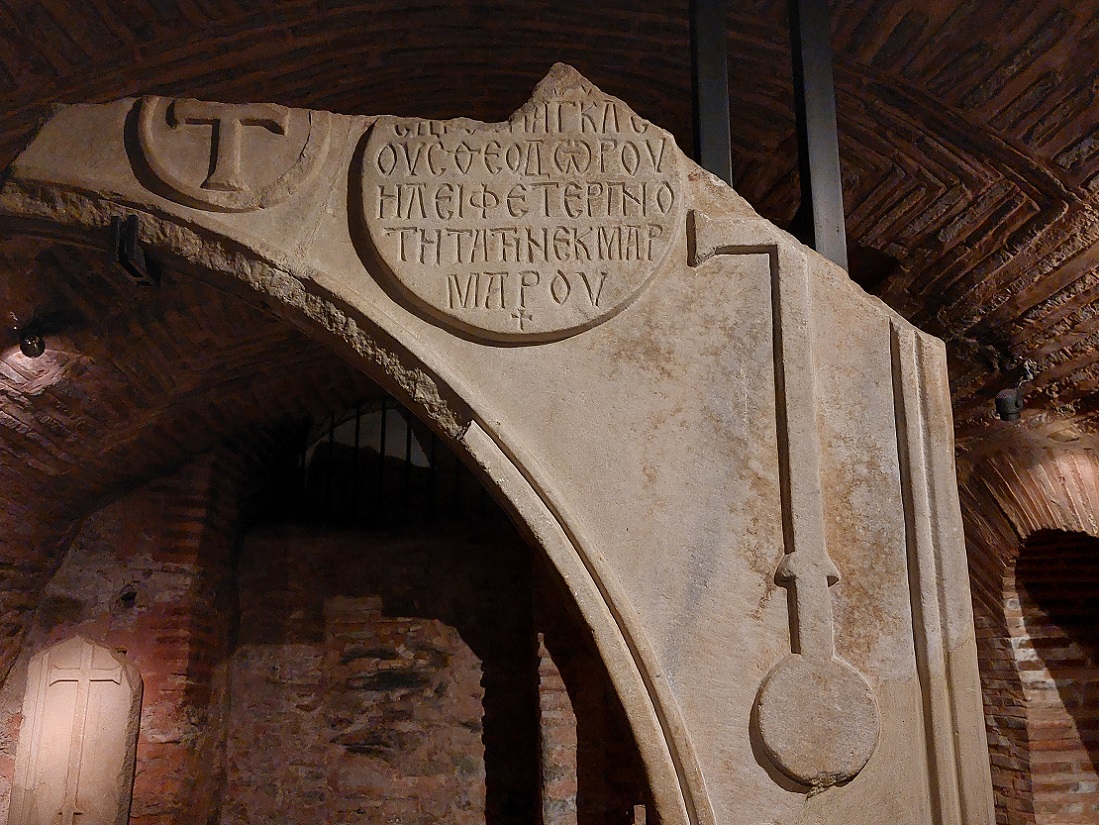 cripta de la iglesia bizantina de San Demetrio, Tesalonica, Grecia